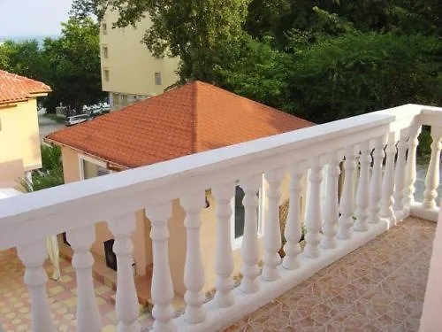Aquarelle Hotel And Villas Golden Sands